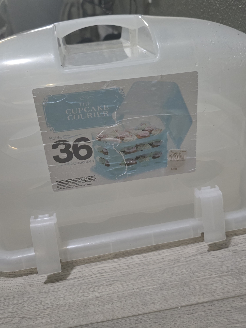 White 36-Cupcake Carrier with Handle